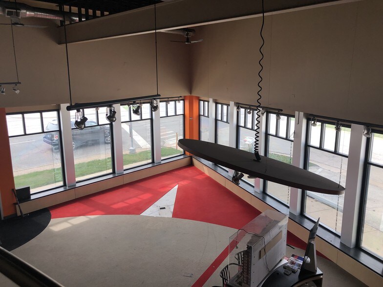 More Photos Of 6613-6621 Ogden Ave, Berwyn Storefront Retail Office For Sale