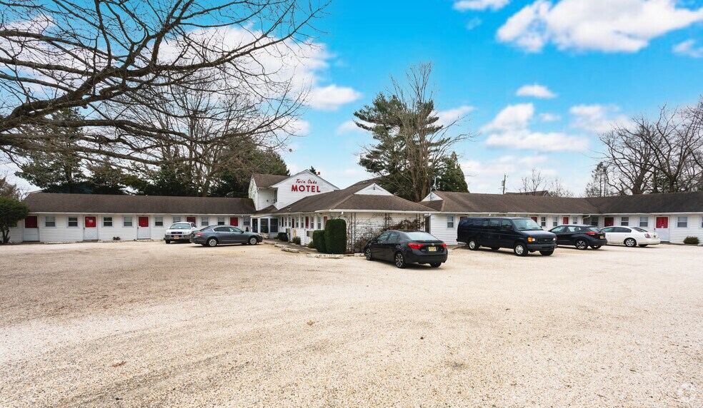 More Photos Of 2300 Route 35, Manasquan Hotel For Sale