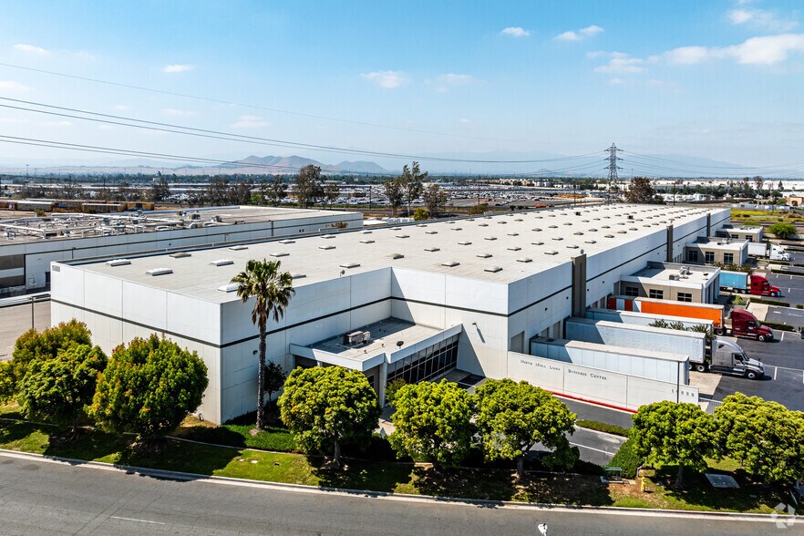 More Photos Of 10888 San Sevaine Way, Jurupa Valley Distribution For Lease