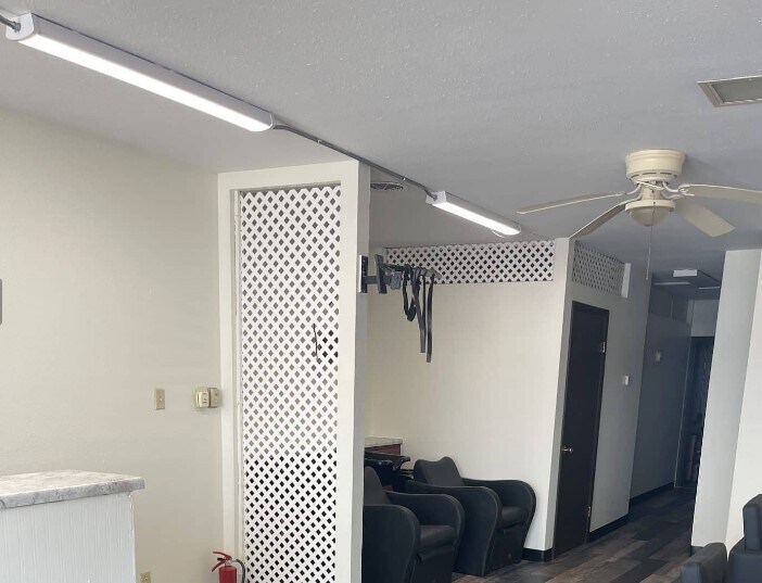 More Photos Of 120 W Main St, Salem Storefront Retail Residential For Sale