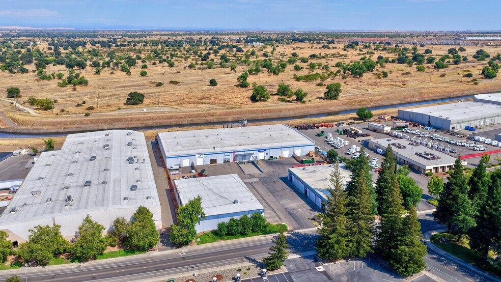 More Photos Of 2587 Mercantile Dr, Rancho Cordova Warehouse For Lease
