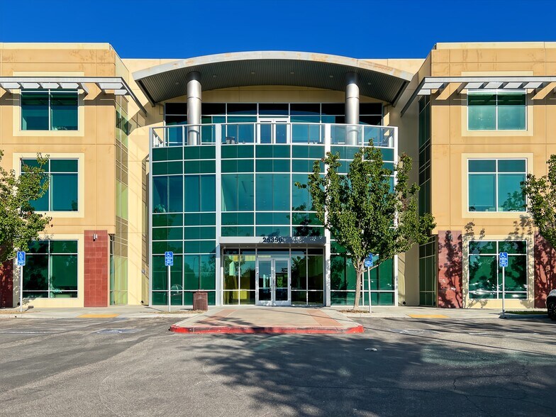 More Photos Of 25350 Magic Mountain Pky, Valencia Coworking Space