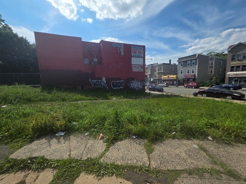 More Photos Of 721 Springfield Ave, Newark Storefront Retail Residential For Sale