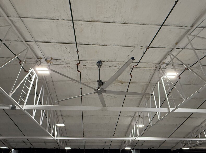 More Photos Of 2345 Nail Rd, Krum Warehouse For Lease