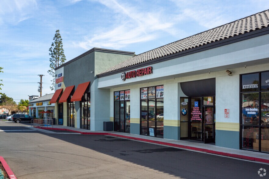 More Photos Of 1386-1490 E Foothill Blvd, Upland Unknown For Lease