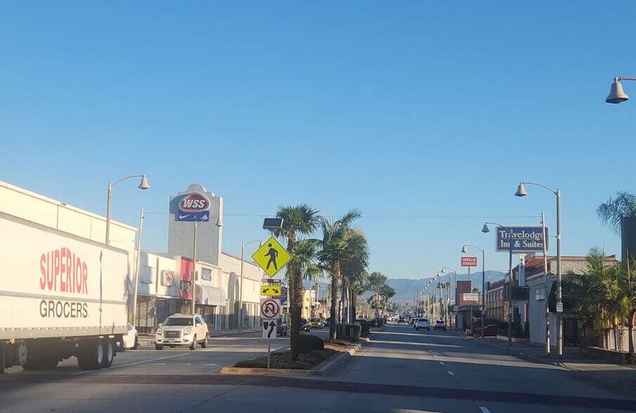 More Photos Of 6607 S Atlantic Ave, Bell Storefront For Sale