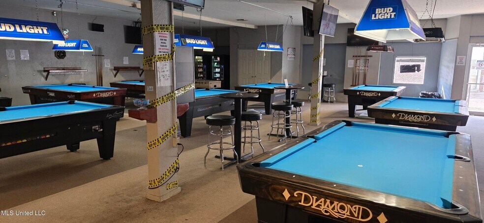 More Photos Of 601b S Railroad Blvd, Mccomb General Retail For Sale