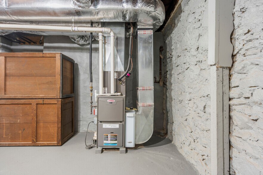 More Photos Of 2 Park St, Norwalk Apartments For Sale