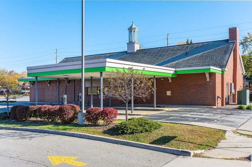 More Photos Of 1617 23rd St, Port Huron Bank For Sale