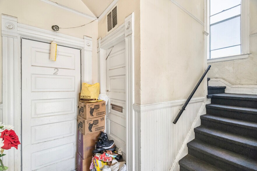 More Photos Of 1627 S Burlington Ave, Los Angeles Apartments For Sale