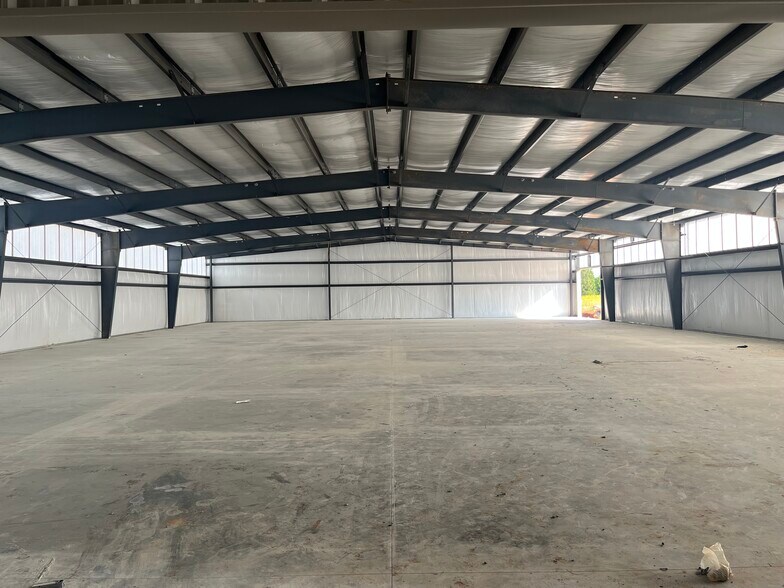 More Photos Of 578 Kelly Rd, Bowling Green Manufacturing For Sale