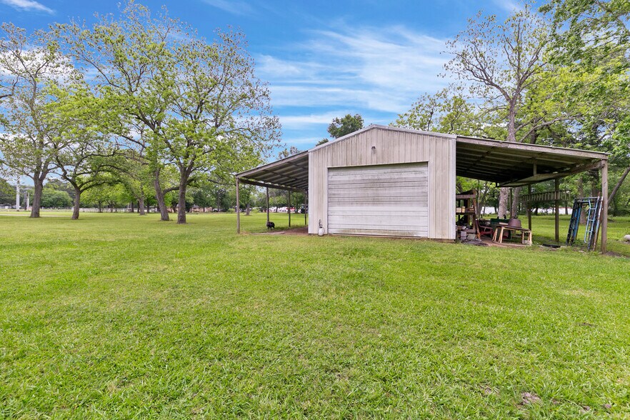 More Photos Of 2222 N Main St, Highlands Land For Sale
