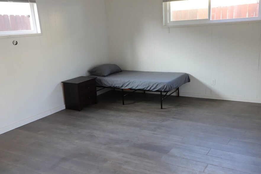 More Photos Of 11720 Inglewood Ave, Hawthorne Congregate Senior Housing For Sale