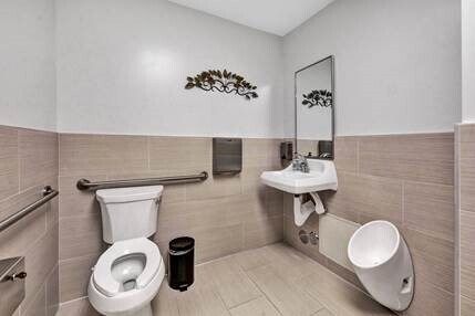 More Photos Of 137 S Prospect Ave, Tustin Office For Lease