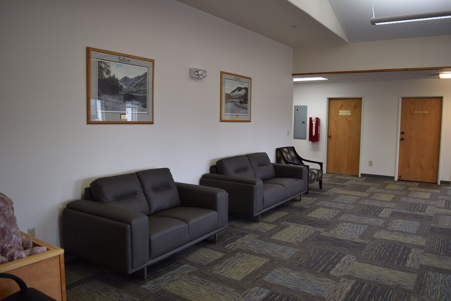 More Photos Of 110 N Willow St, Kenai Office For Lease
