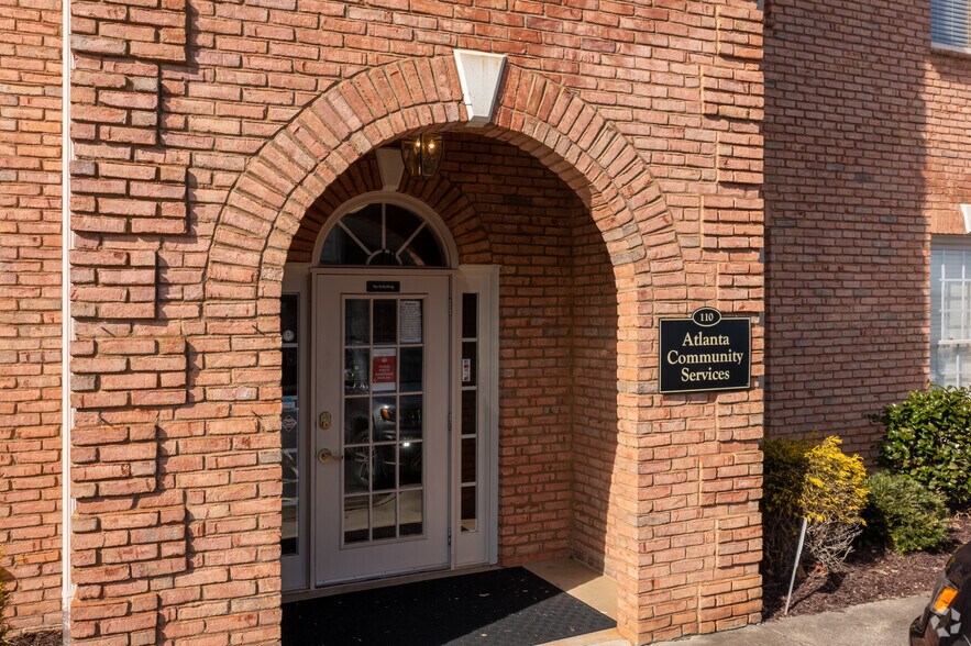 More Photos Of 2050 Buford Hwy, Buford Unknown For Lease