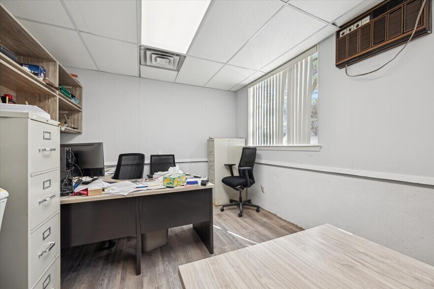 More Photos Of 337 Warren Ave, Stirling Industrial For Sale