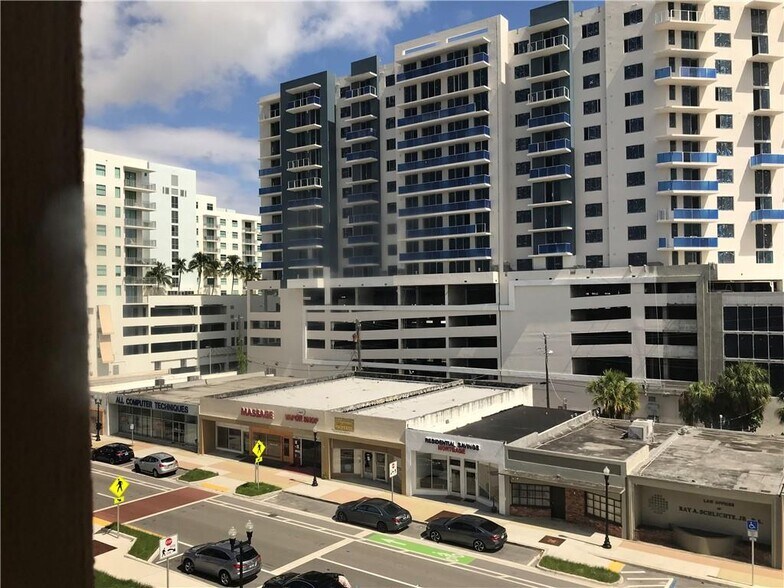 More Photos Of 2131 Hollywood Blvd, Hollywood Office Residential For Lease