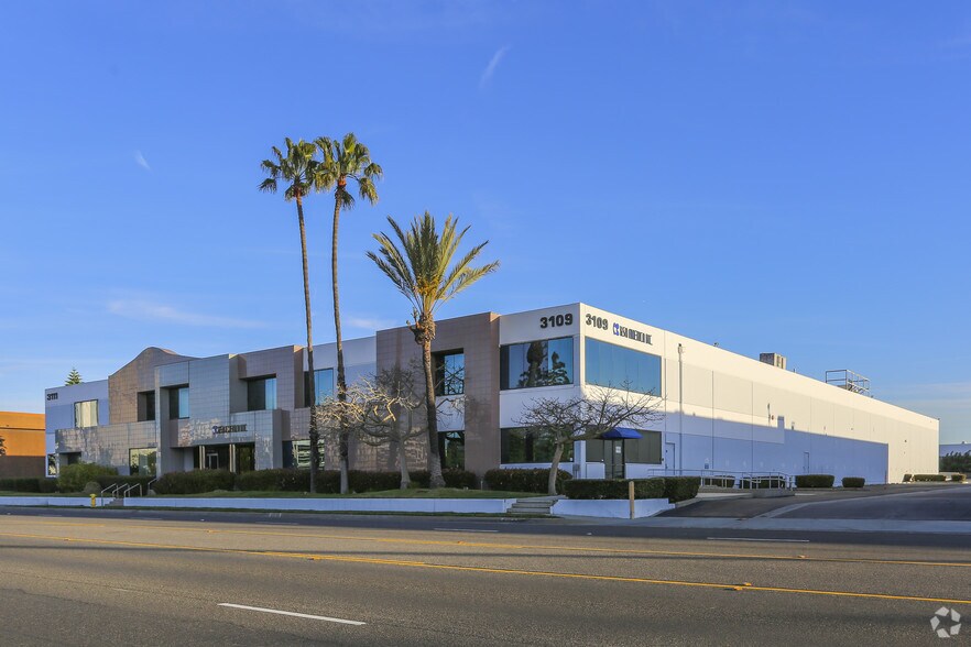 More Photos Of 3111 Lomita Blvd, Torrance Warehouse For Lease