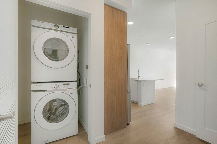 More Photos Of 1040 Santa Fe Dr, Denver Apartments For Lease