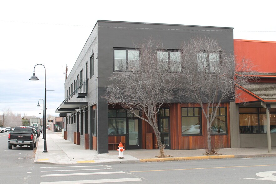 More Photos Of 386 N Main St, Prineville Restaurant For Lease