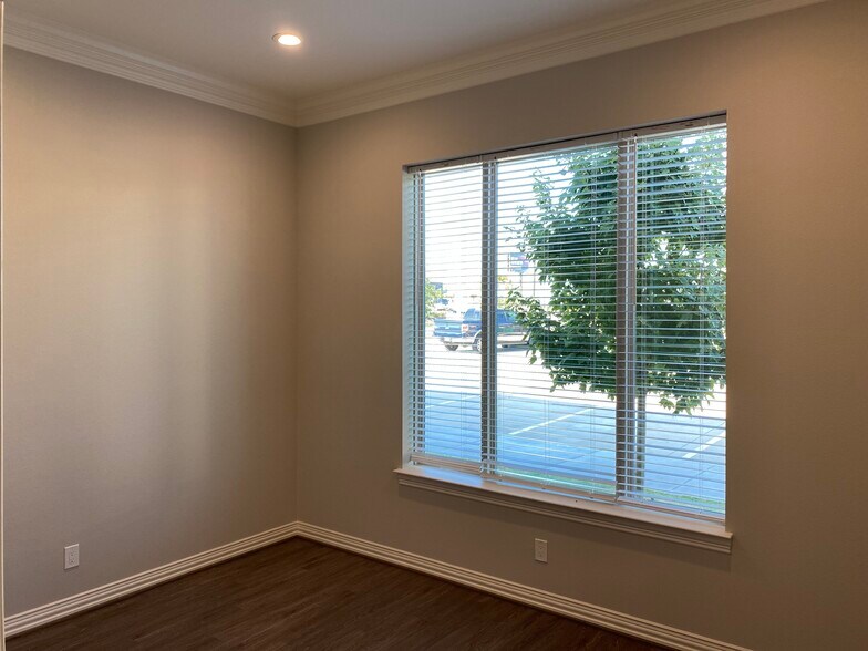 More Photos Of 8018 Preston, Frisco Loft Creative Space For Sale