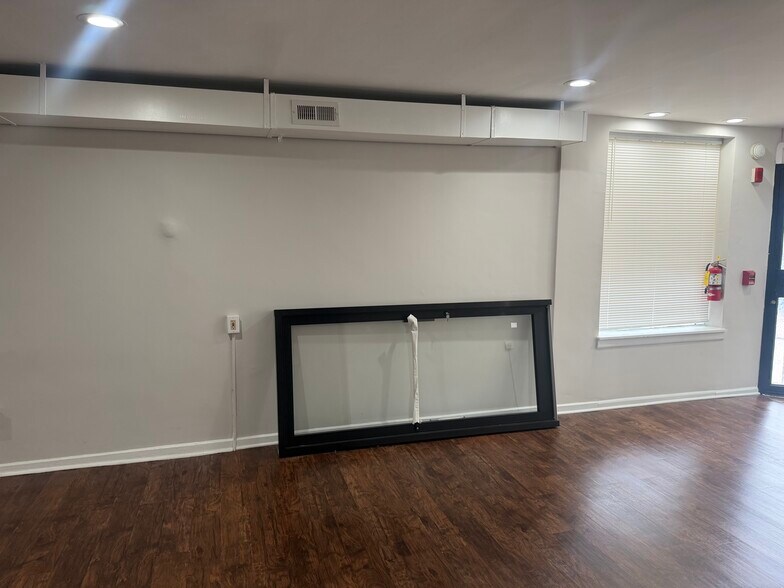 More Photos Of 7401 Woodbine Ave, Philadelphia Storefront Retail Residential For Lease