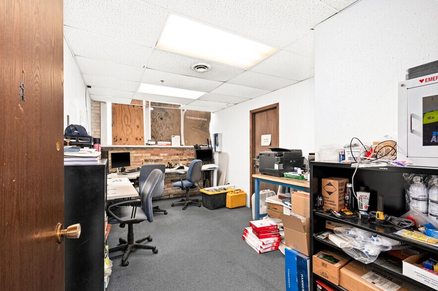 More Photos Of 350 Garfield Ave, Duluth Warehouse For Lease