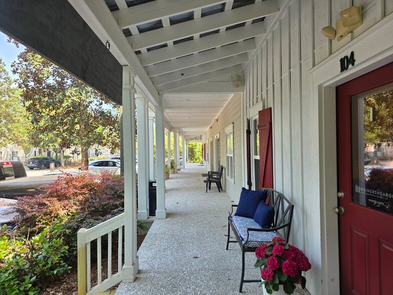 More Photos Of 181 Bluffton Rd, Bluffton Office For Lease
