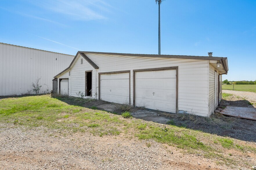 More Photos Of 11113 S Sunnylane Rd, Oklahoma City Warehouse For Sale