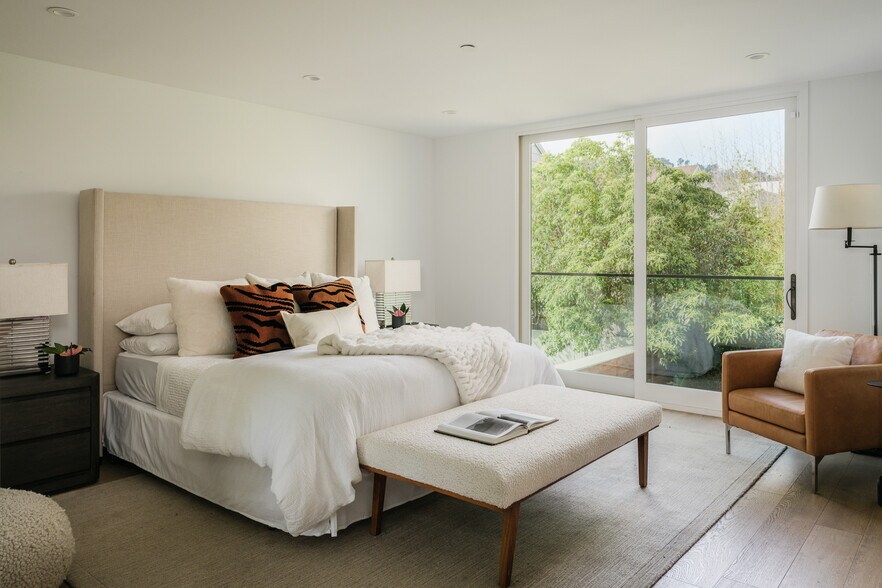 More Photos Of 1126 Sanchez St, San Francisco Apartments For Sale