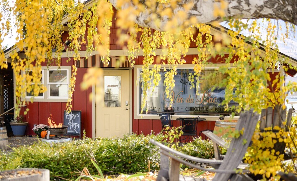 More Photos Of 105 Highway 150, Chelan Restaurant For Lease