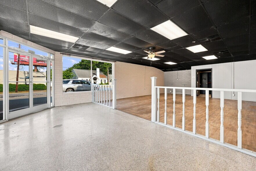 More Photos Of 1513 W Vernon Ave, Kinston General Retail For Lease