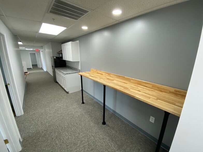 More Photos Of 19 Bridge St, Kittery Coworking Space