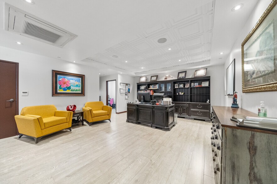 More Photos Of 25550 Hawthorne Blvd, Torrance Medical For Lease