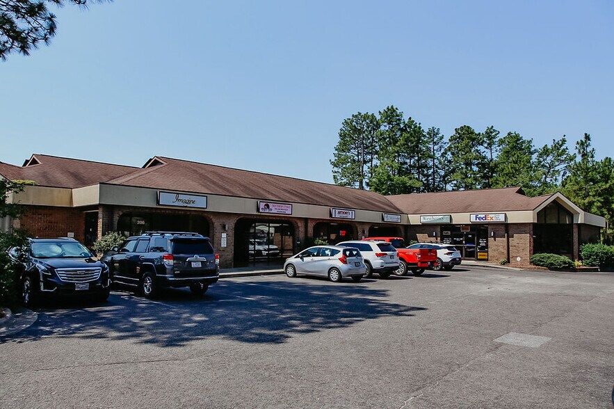 More Photos Of 206-216 Commerce Ave, Southern Pines Unknown For Lease