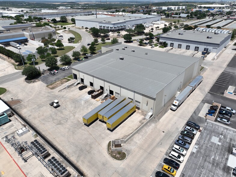 More Photos Of 5850 Corridor Pky, Schertz Warehouse For Lease