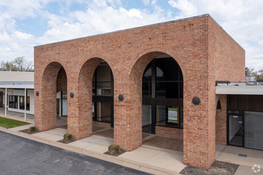 More Photos Of 3235-3345 Vollmer Rd, Flossmoor Unknown For Lease