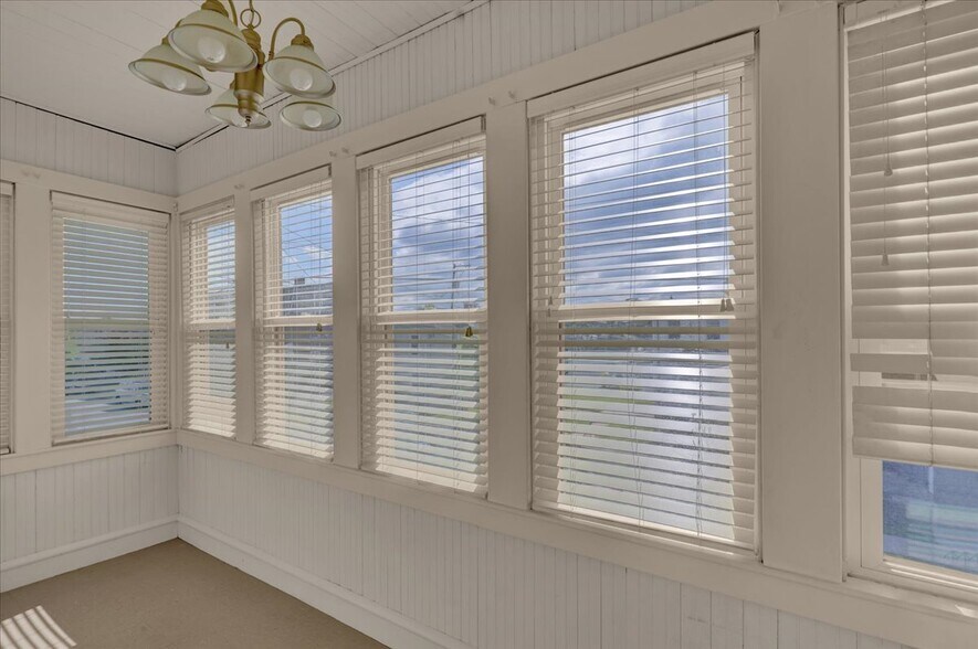 More Photos Of 301 W Lancaster Ave, Shillington Office For Sale