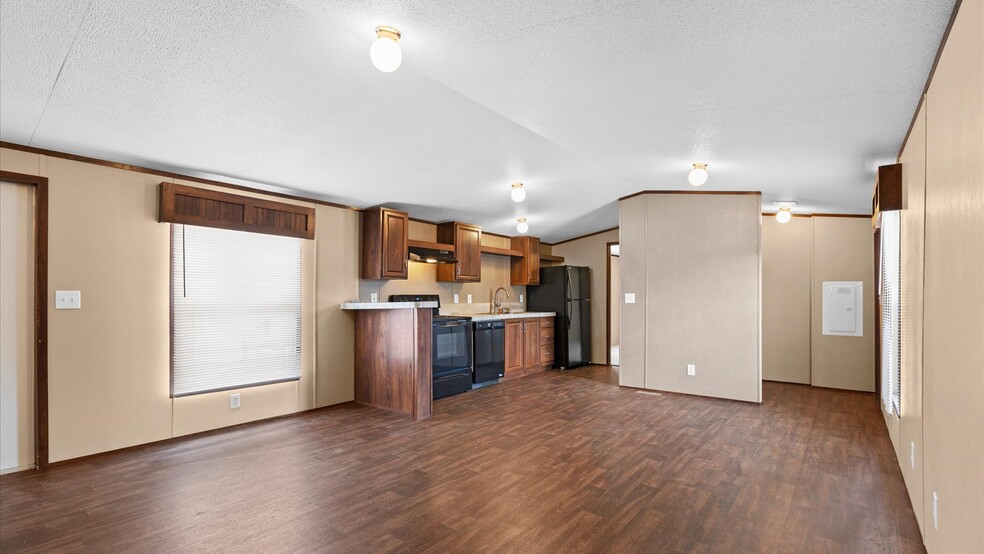 More Photos Of 1911 Wald Rd, New Braunfels Manufactured Housing Mobile Home Park For Sale