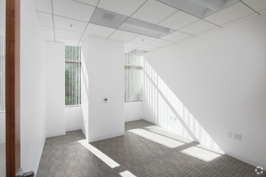 Photo of 4th Floor Ste 445