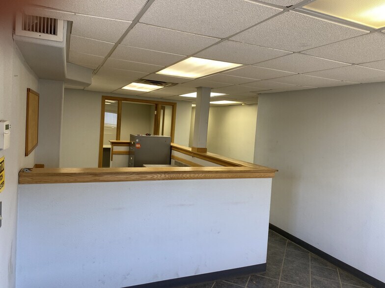 More Photos Of 27116 Grummand Ave, Tea Manufacturing For Lease