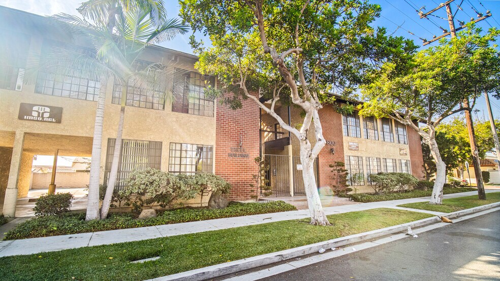 More Photos Of 800 E Wardlow Rd, Long Beach Loft Creative Space For Lease