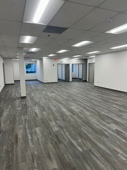 More Photos Of 7050 W State Road 84, Davie Unknown For Lease