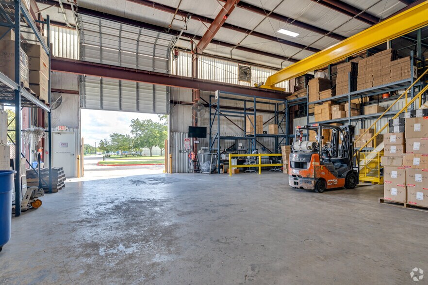 More Photos Of 10302 Mula Rd, Stafford Warehouse For Sale