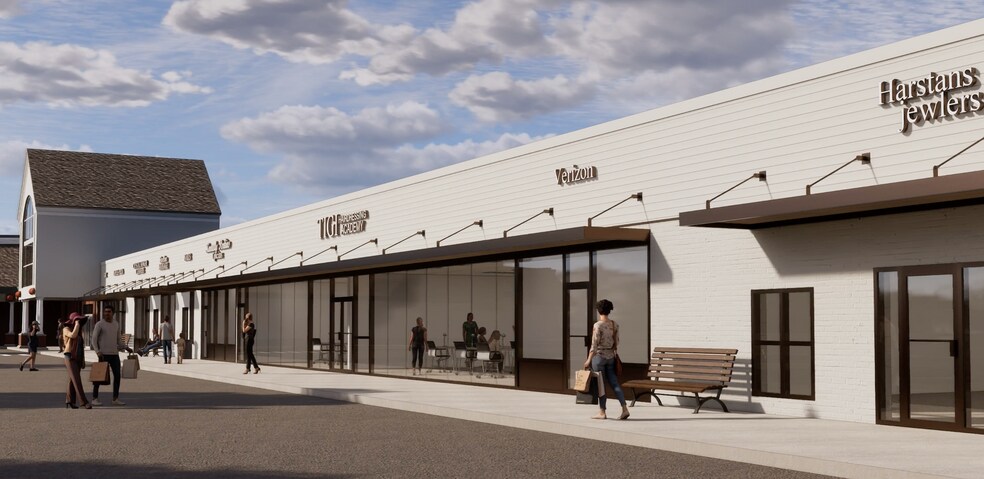 More Photos Of 830-900 Boston Post Rd, Guilford Storefront For Sale