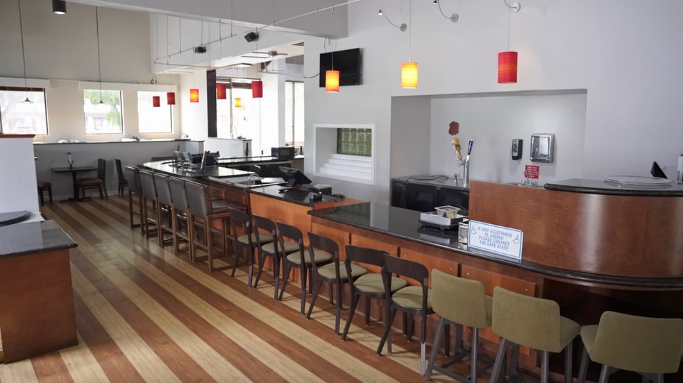 More Photos Of 1901 Palm Beach Lakes Blvd, West Palm Beach Hotel For Lease