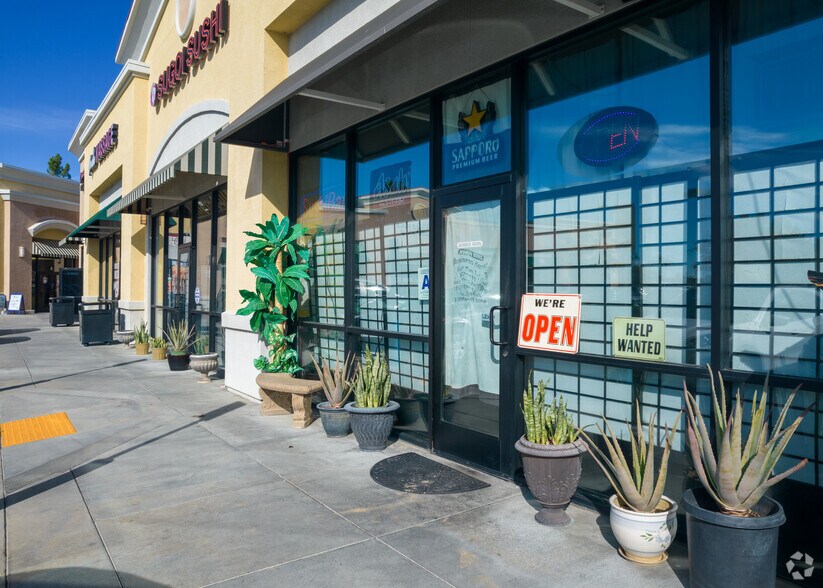 More Photos Of Oak Valley Pky, Beaumont Unknown For Lease