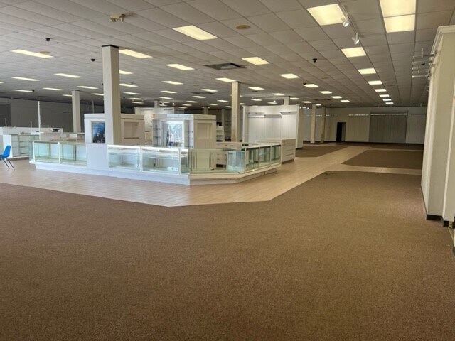 More Photos Of 6433 Highway 182 E, Morgan City Storefront For Lease