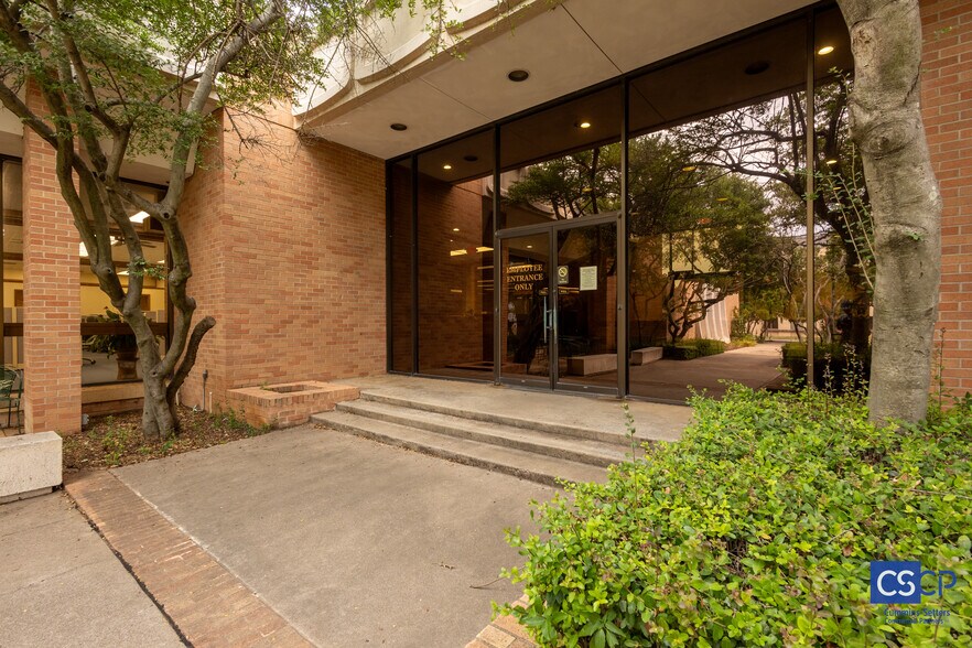 More Photos Of 855 W Ash Ave, Duncan Office For Sale